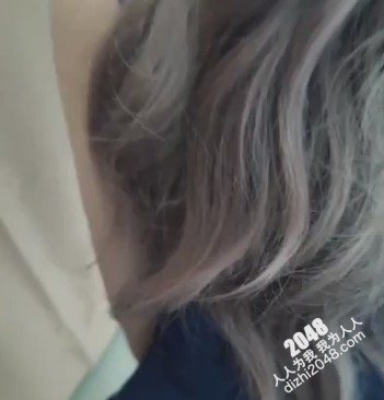 [MP4]哥哥睡在房间 我在另外房间后入寂寞美臀小嫂