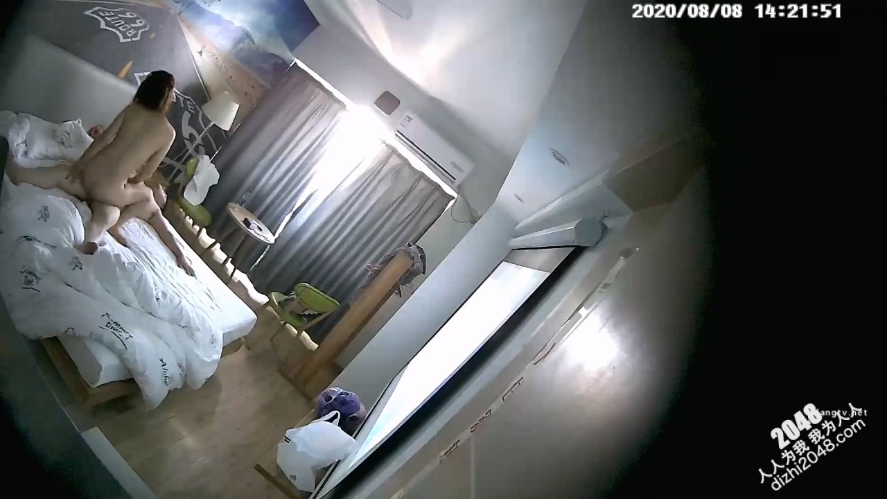 8-6经典酒店偷拍 恩爱夫妻开房,老婆喜欢女上位,多次高潮爽叫