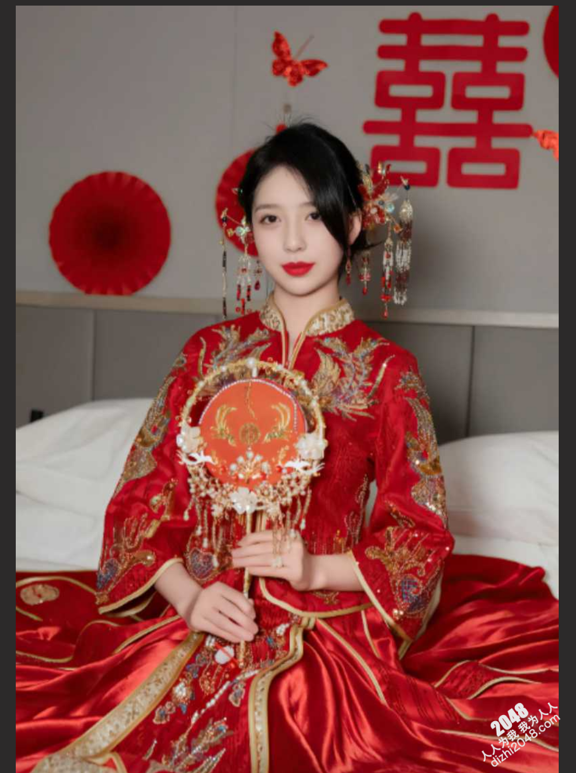 中式恐怖之大型冥婚现场!山西运城某乡村 活生生的新娘子跪拜死人老公 还要洞房