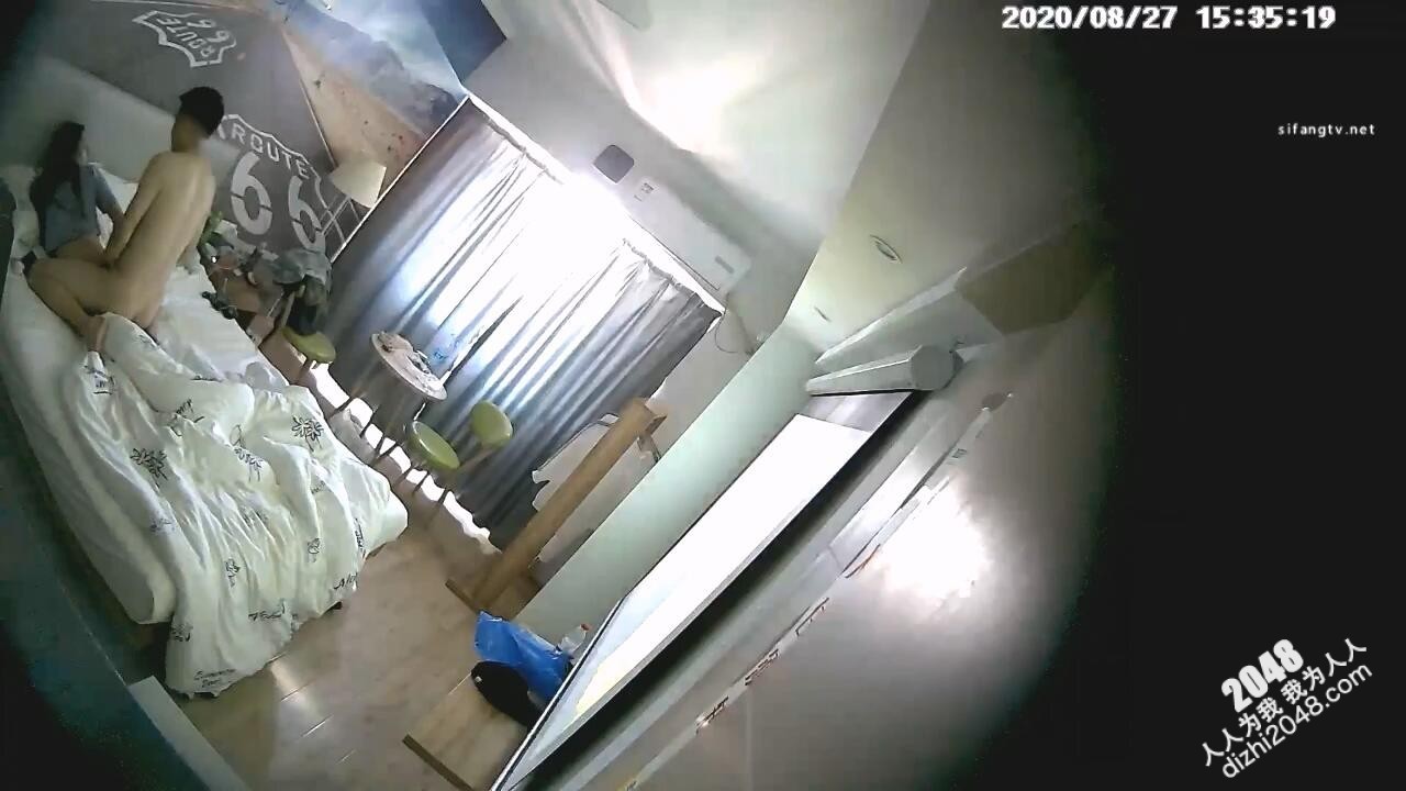 8-25经典酒店偷拍 清纯眼镜学生妹,嘴上说不要,腿却张开迎合男友大鸡巴,十足的反差婊