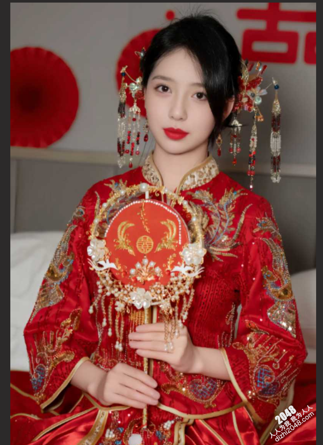 中式恐怖之大型冥婚现场!山西运城某乡村 活生生的新娘子跪拜死人老公 还要洞房