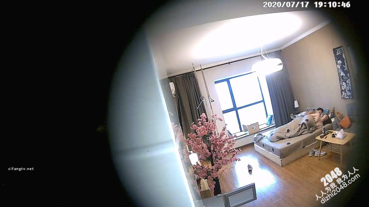 :7-17经典酒店偷拍 学生情侣开房,长腿高挑女神被男友持续干三炮,情意绵绵