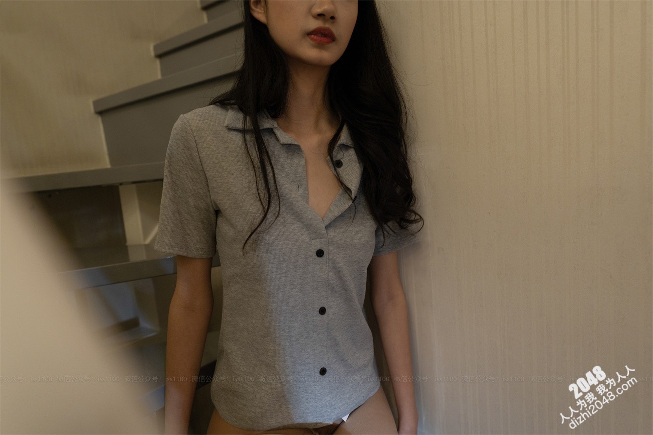 【iss尤好物】极品学生妹，【酱酱】内部私定，绝美小仙女，露脸丝袜美足，透穴美如画